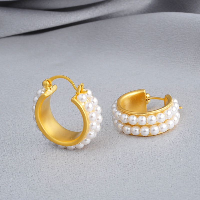 Round Pearls Earrings